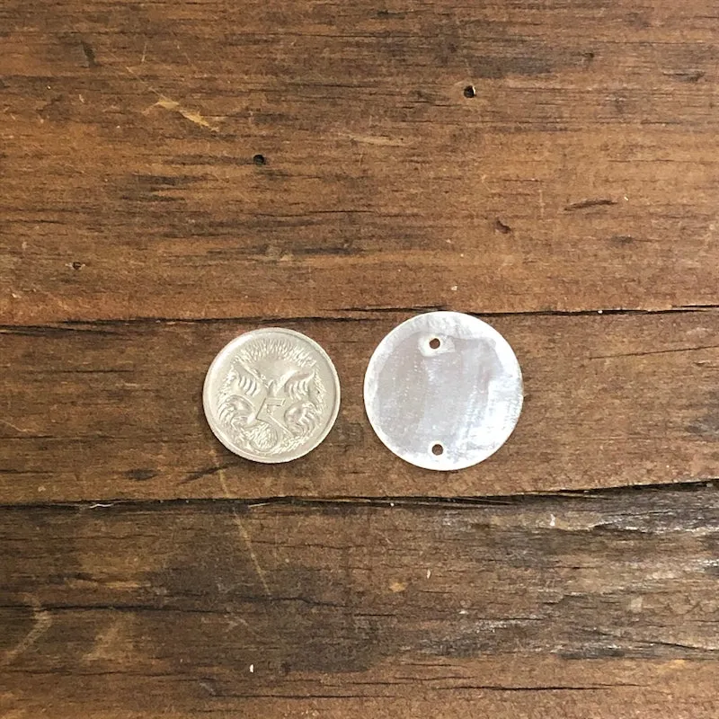 2-Hole 2cm Capiz Shells (100) - White