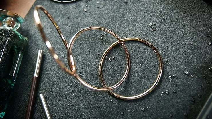 Linking Rings 4 Inch Gold by TCC